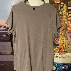 Lululemon tee shirt